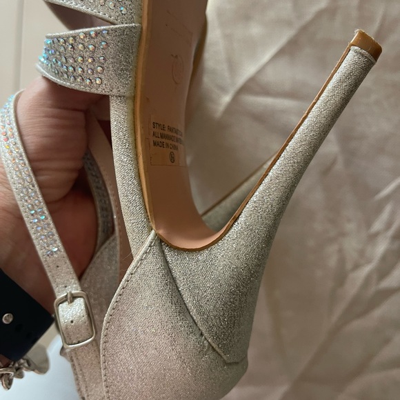 DELICACY| Women’s Fantastic 90 Rhinestone Party Heel Silver Iridescent Size 8.5 - Picture 10 of 11